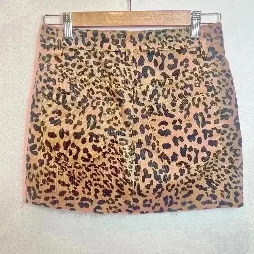 Free People We The Free Women's Zip It Up Leopard Printed Miniskirt Size 26 R - Picture 7 of 16